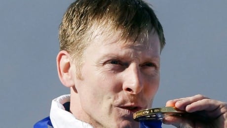 Russian bobsleigh president, 4 others suspended by sport federation