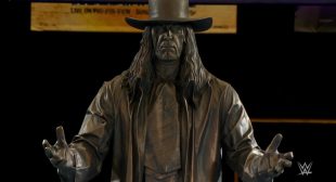 The Undertaker’s statue revealed at WrestleMania Axxess